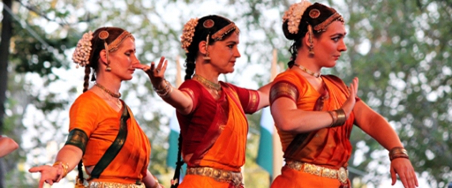Szüreti fesztivál és Indiai napok – A szőlőtől a Nobel-díjas költőig