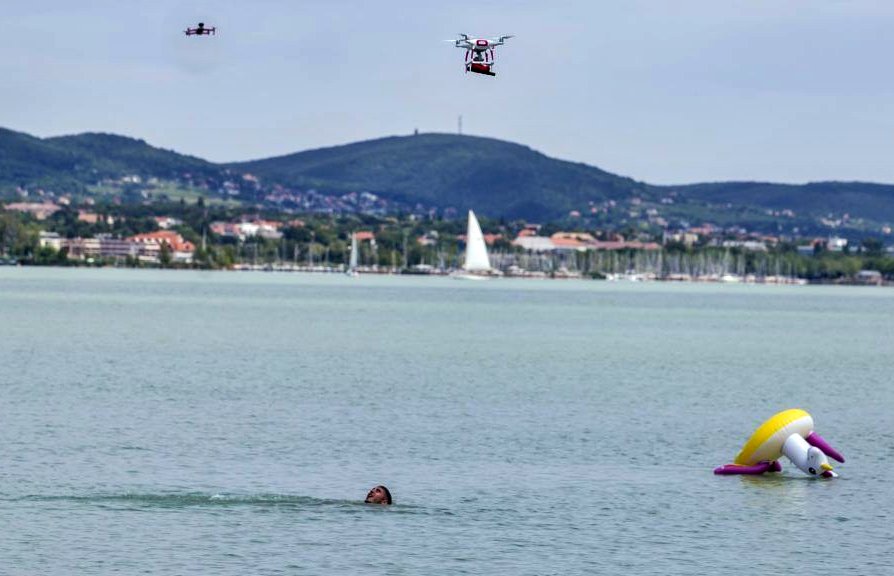 Drónflotta a Balatonnál